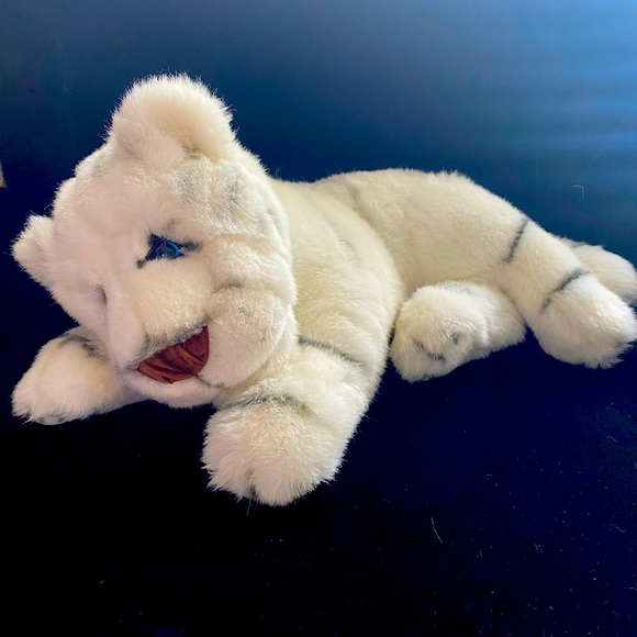 Vintage HTF White Lion Cub Realistic stuffed animal plush 26 - Picture 1 of 7